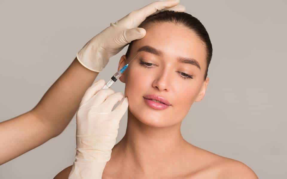 Best Doctors in Dubai for Under-Eye Dermal Fillers